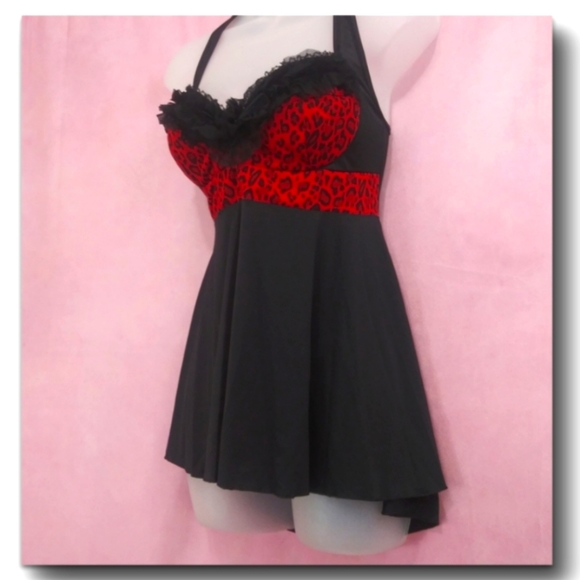 MEDIUM Red leopard print & black babydoll - Picture 7 of 11
